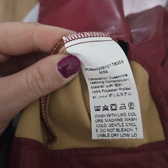 SHEIN Deep Red Leather Skirt - Picture 4 of 4